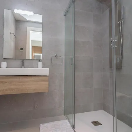 Luxury 2br Seaviews - Santa Barbara Heights Apartment *